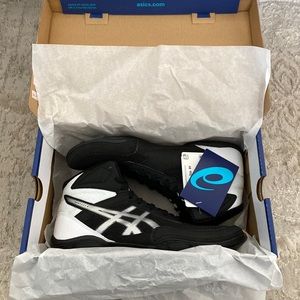 ASICS MATFLEX 6 Men’s 8.5 wrestling (karate) shoes